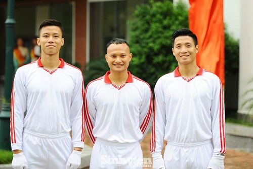 Trọng Hoàng, Bùi Tiến Dũng, Quế Ngọc Hải trở thành tân sinh viên