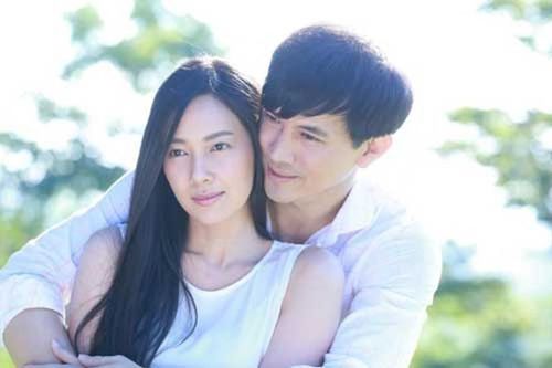 Chồng định tặng người tình nhẫn kim cương thì nhìn thấy thứ này