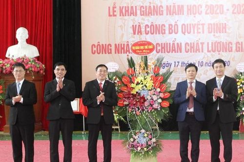 Nguyễn Trọng Hoàng, Quế Ngọc Hải, Bùi Tiến Dũng theo học trường Đại học Sư phạm TDTT Hà Nội