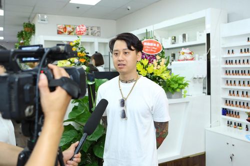8X chọn thiết bị phun xăm để khởi nghiệp thành công
