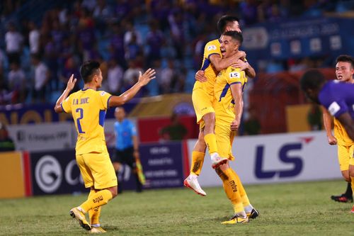 SLNA thắng kịch tính Hải Phòng, trụ hạng thành công ở V-League 2020