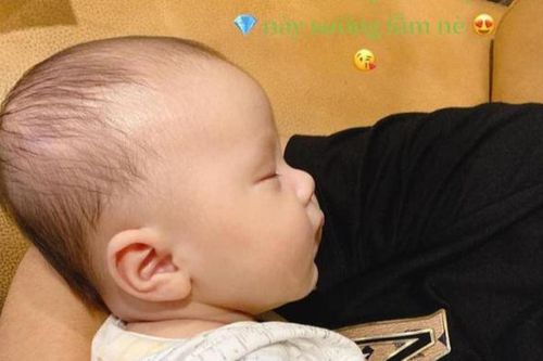 Duy Mạnh ví con trai là cục Kim Cương, hạnh phúc khi được ôm con ngủ khi trời lạnh