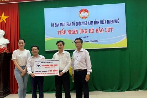 Gần 6 tỷ đồng ủng hộ đồng bào miền Trung của doanh nhân Quảng Ninh