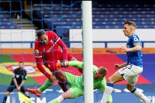 Trung vệ thép của Liverpool nghỉ thi đấu dài hạn