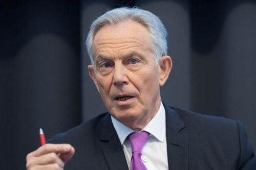 Cựu thủ tướng Anh Tony Blair bị cáo buộc vi phạm quy tắc kiểm dịch