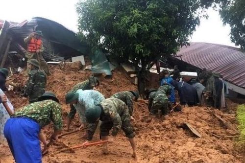 Phó Thủ tướng Trịnh Đình Dũng chỉ đạo việc tìm kiếm 22 người mất tích do sạt lở ở Quảng Trị