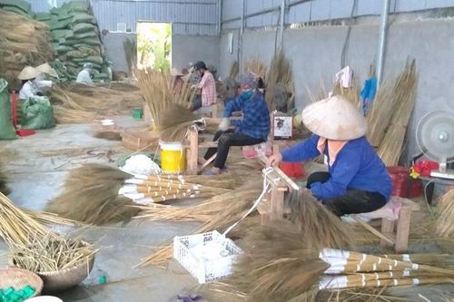 Phụ nữ khuyết tật vượt qua 'nỗi đau kép'