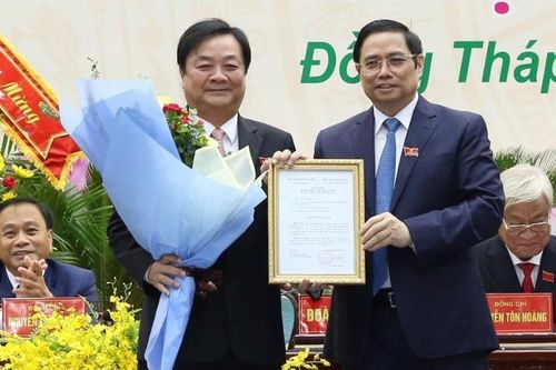 Trao quyết định của Bộ Chính trị điều động Bí thư Tỉnh ủy Đồng Tháp