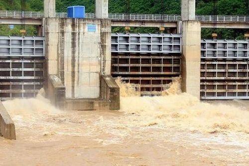 Nghệ An: Nước về hồ tăng đột biến, thủy điện Bản Ang thông báo xả lũ