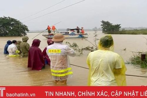 Công an Hà Tĩnh huy động 100% quân số ứng phó với mưa lũ
