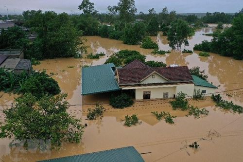 Lũ lớn trên các sông gây ngập diện rộng ở Quảng Trị