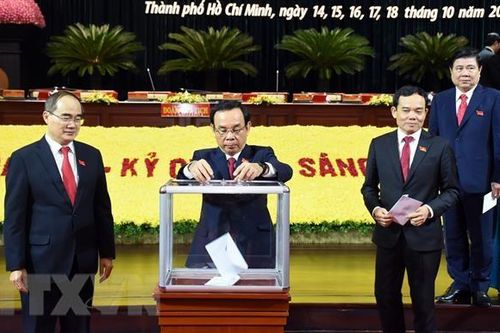 Đảng bộ Thành phố Hồ Chí Minh quyên góp ủng hộ đồng bào miền Trung