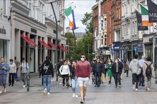 Thụy Sĩ và Ireland siết chặt các biện pháp phòng dịch COVID-19