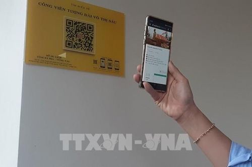 Hà Nội lắp đặt điểm quét mã QR cung cấp thông tin điểm du lịch