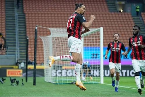 Ibrahimovic lập cú đúp, AC Milan quật ngã Inter trong trận derby nhiều ân oán