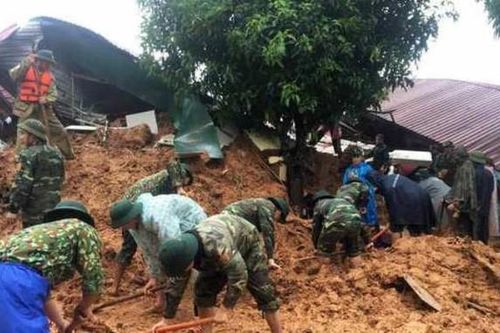 Tìm thấy 3 thi thể đầu tiên trong số 22 cán bộ, chiến sĩ sư đoàn 337 bị sạt núi vùi lấp ở Quảng Trị