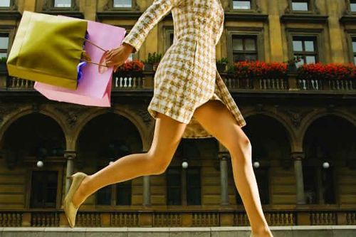 Số người mua túi da cao cấp có thể hé lộ triển vọng kinh tế toàn cầu