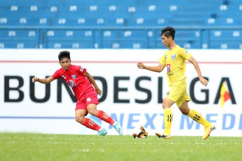 Thầy Quang Hải bại trận ngày ra quân VCK giải bóng đá U15 Quốc gia