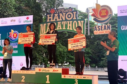 Tuyển điền kinh quốc gia giành giải Nhất giải chạy VPBank Marathon ASEAN 2020