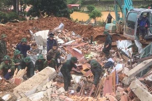 Sạt lở đất ở Quảng Trị: 5 người may mắn được giải cứu, tìm thấy 3 thi thể