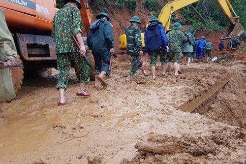 Khắc phục sự cố sạt lở núi tại Đoàn Kinh tế-Quốc phòng 337: Đã tìm thấy thi thể 11 cán bộ, chiến sĩ gặp nạn