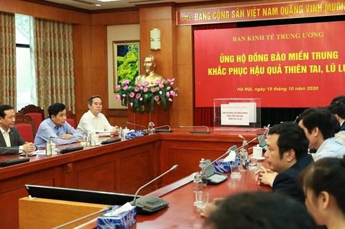 Ban Kinh tế Trung ương và Bộ Ngoại giao ủng hộ đồng bào miền Trung