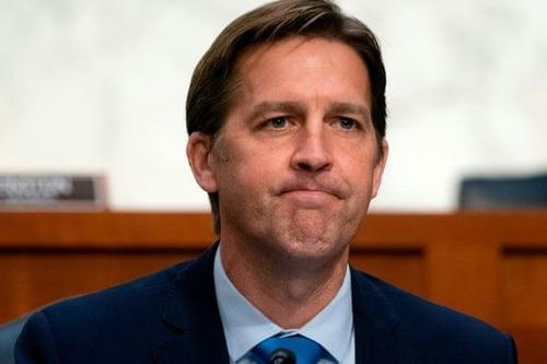 Tổng thống Trump chỉ trích thượng nghị sĩ đảng Cộng hòa 'khá ngu ngốc'