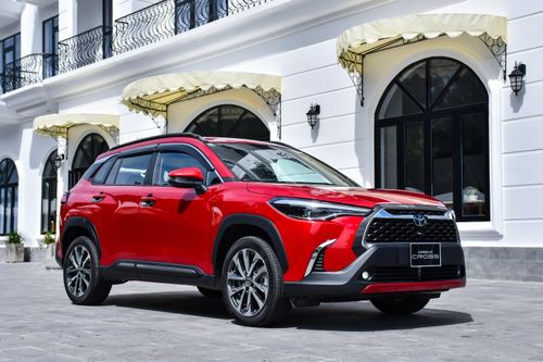 Đánh giá Toyota Corolla Cross 1.8V - hiện đại nhưng thiếu cảm xúc