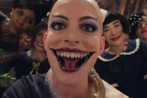 Tạo hình phù thủy đầu trọc của Anne Hathaway