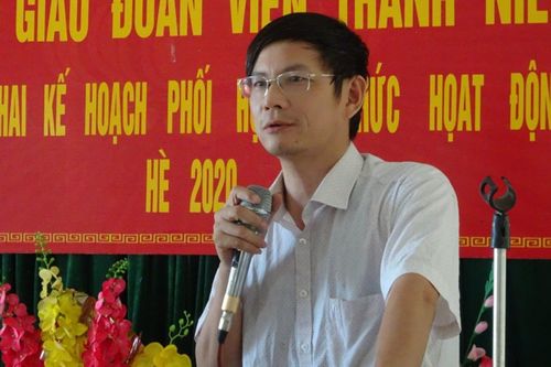 Hiệu trưởng kêu gọi không tặng hoa 20/10, dành tiền ủng hộ vùng lũ