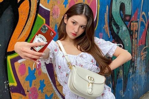 5 mẫu túi đang được sao Hàn yêu thích nhất