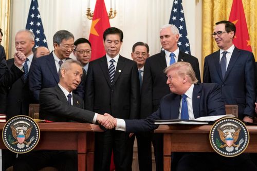 Bầu cử Mỹ: Trung Quốc giúp ông Trump một tay