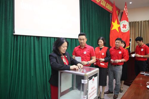 Trung ương Hội Chữ thập đỏ Việt Nam tiếp tục cứu trợ đồng bào bị ảnh hưởng bởi mưa lũ