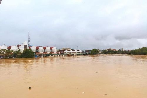 Miền Trung sắp đón bão lớn: Khổ chi khổ rứa...!