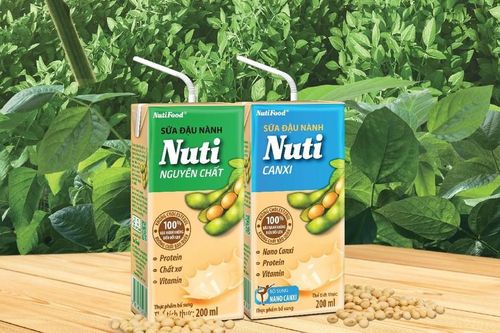 Khi NutiFood 'đứng trên vai người khổng lồ'