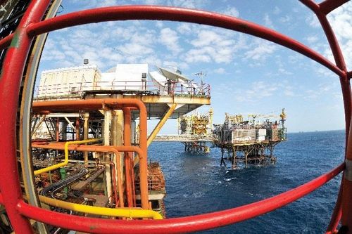 Giá xăng dầu hôm nay 19/10: Tìm thấy lực đỡ mới, lấy lại đà tăng