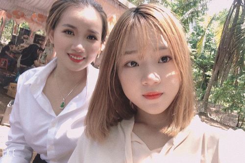 Cô gái Bình Phước xinh đẹp 13 năm làm 'đôi chân' cho bạn thân