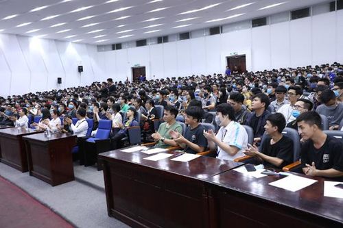 Đánh thức khát vọng năm 2020 'đổ bộ' ĐH Bách khoa TP.HCM