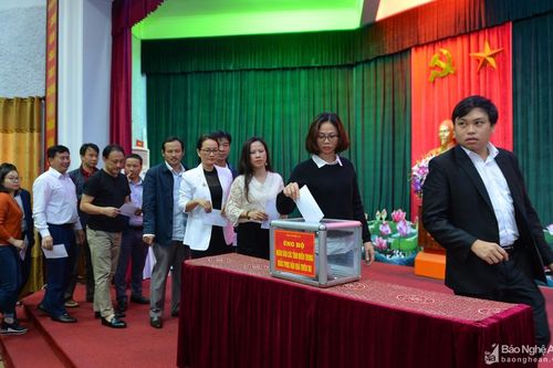 Báo Nghệ An phát động ủng hộ đồng bào miền Trung bị lũ lụt