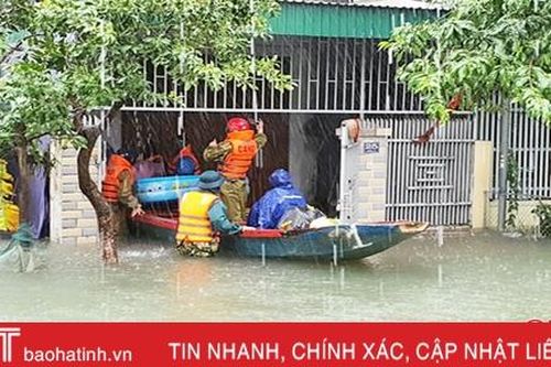 Thành phố Hà Tĩnh tiếp tục sơ tán dân, nâng cấp cảnh báo rủi ro