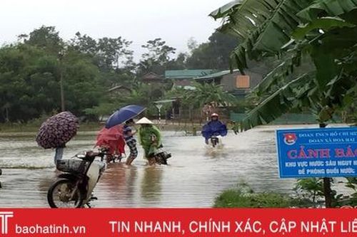 Hương Khê: Nước lũ chia cắt 6 xã, 366 hộ dân bị ngập