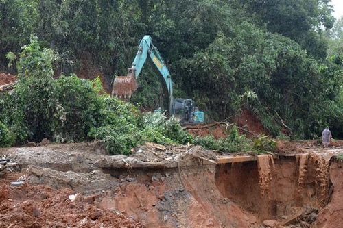Sạt lở đất ở Hướng Hóa: Tìm được thêm 2 thi thể cán bộ, chiến sỹ