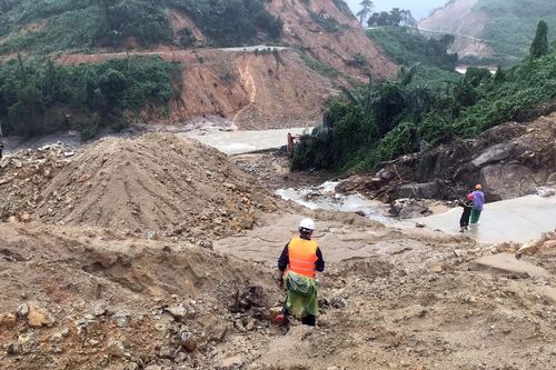 Những chuyến bay cứu hộ, cứu nạn ở thủy điện Rào Trăng 3