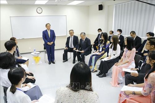 Thủ tướng Nhật Bản gặp gỡ sinh viên Trường Đại học Việt - Nhật, Đại học Quốc gia Hà Nội