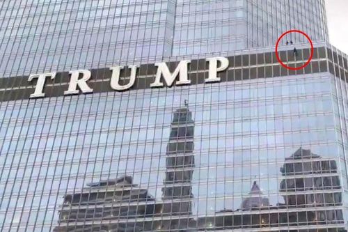 Thanh niên dọa nhảy từ tầng 16 Tháp Trump, đòi nói chuyện với Tổng thống