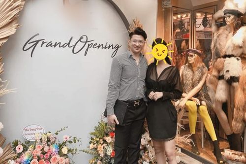 Trọng Hưng 'tay trong tay' với gái lạ sau 2 tháng ly hôn Âu Hà My