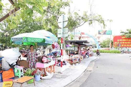 Hoa tươi giảm giá, sức mua yếu