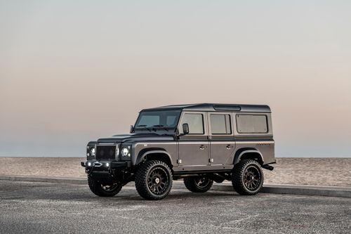 Land Rover Defender độ công suất 650 mã lực giá ngang siêu xe
