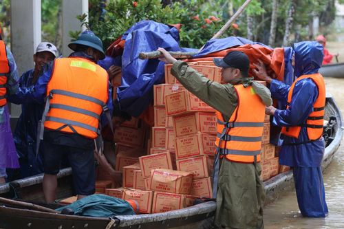 Người yêu hoa lan cả nước ủng hộ hơn 4 tỷ đồng cho người dân vùng lũ miền Trung