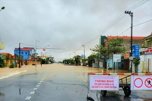 Hà Tĩnh và Quảng Bình ngập sâu